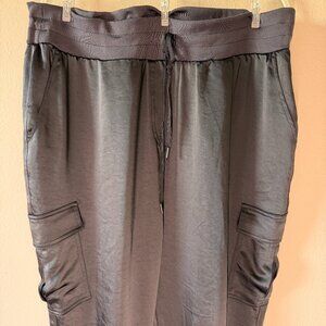 GSTQ Satin Cargo Jogger Pants Size L Black